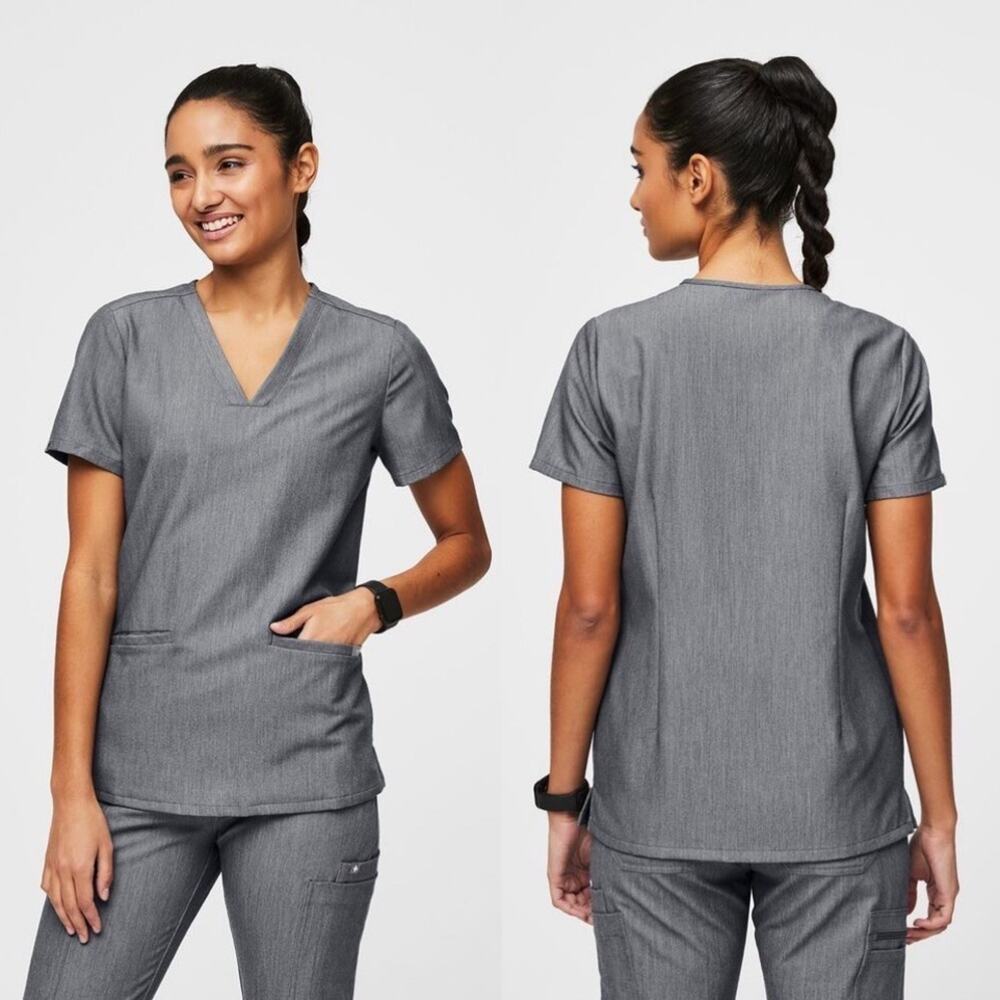 FIGS Casma Three-Pocket Scrub Top NWT